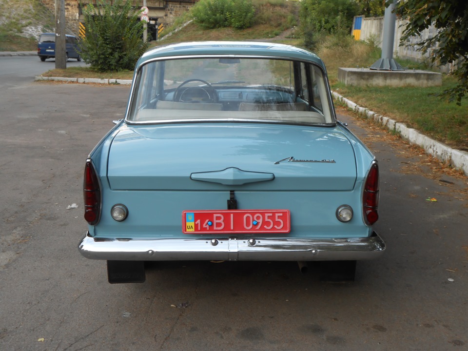 сфоткав авто, зібрав салон 3