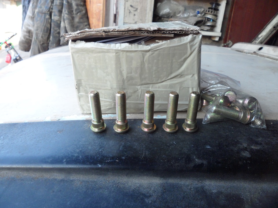 Колісні шпильки 3