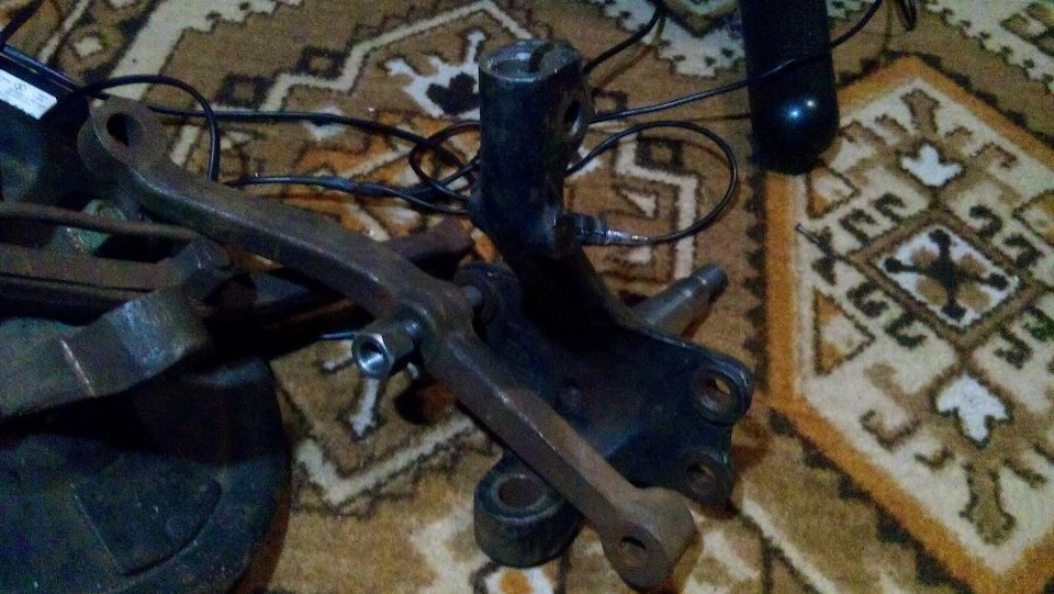 Передні гальма барабанні? 3