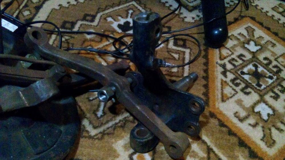 Передні гальма барабанні? 2