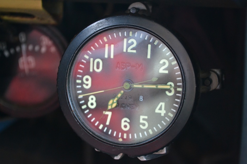 Годинник у Москвічі 1