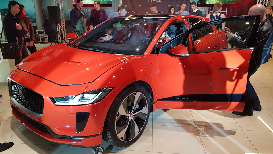 Презентація електрички I-Pace 1