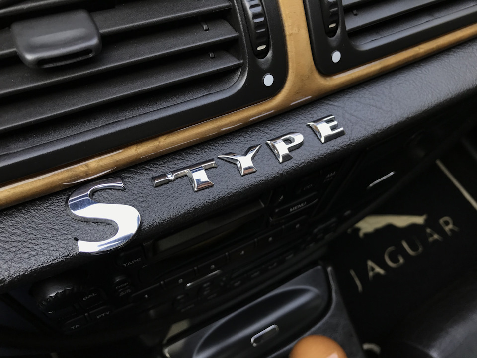 Рестайловий шильдик S-type 2