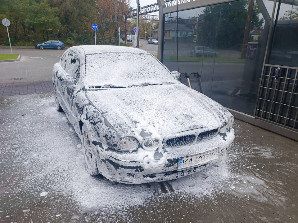 Мийка та невеликий догляд за кузовом. Ніштяки з АліЕкспрес. 2