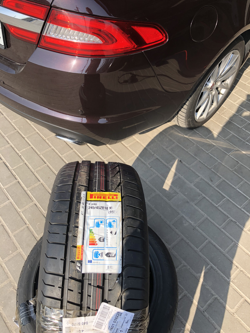 Літня шина Pirelli P Zero 2