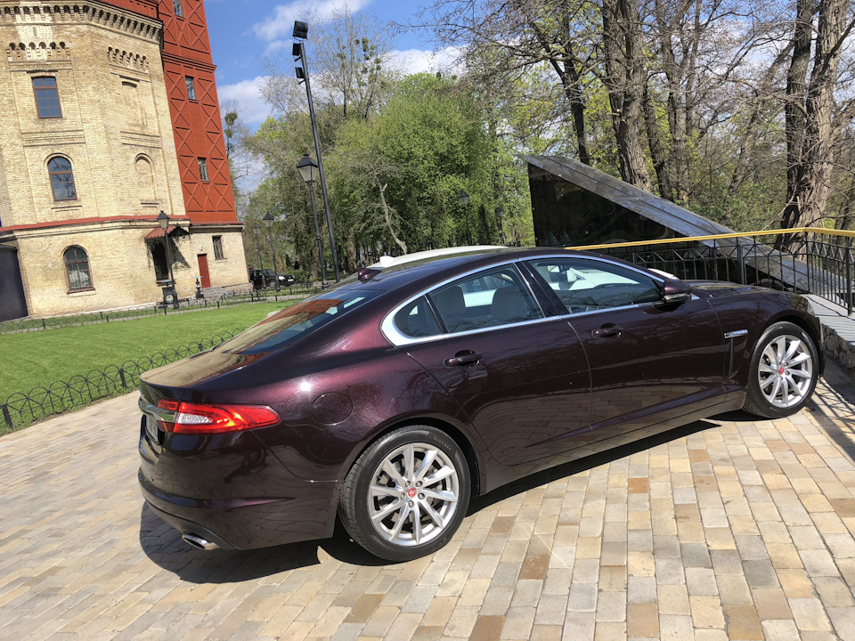 Літня шина Pirelli P Zero 4