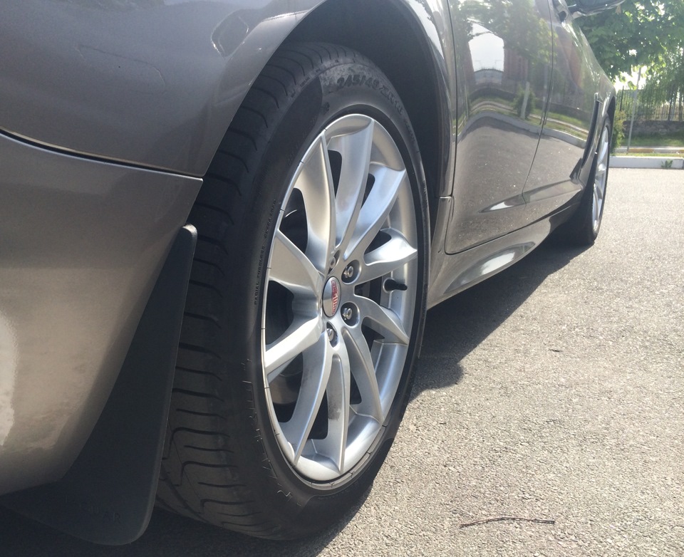 Встановлено пороги R-Sport/XFS/XFR 3