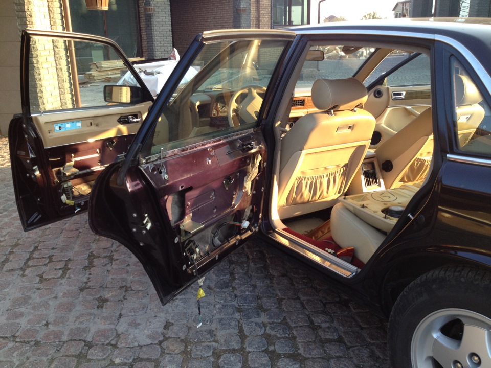 Причина поганого звучання та ріпіння динаміків у Jaguar XJ6/XJ40 і зокрема в інших машинах. 3