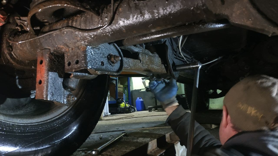 Покращені задні важелі на Jeep KJ 4
