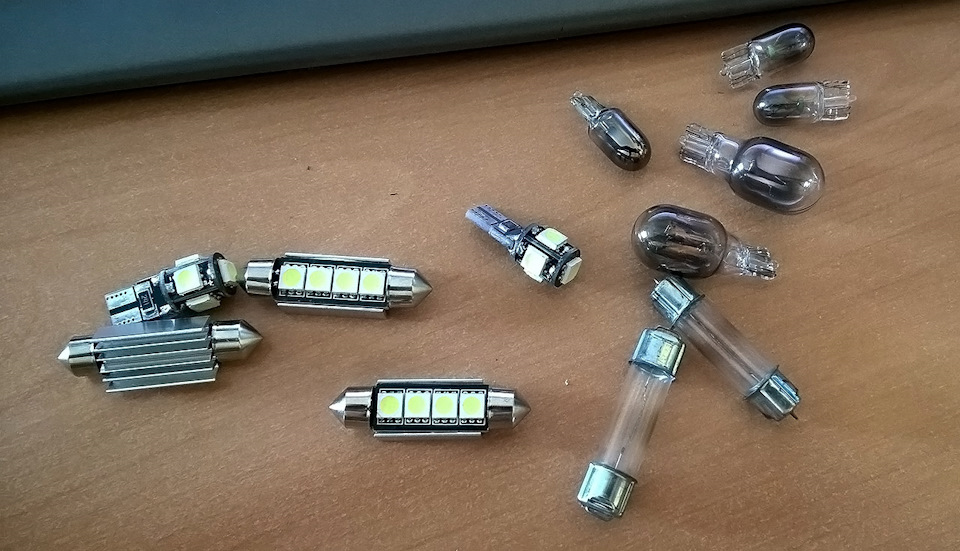 Встановлення комплекту LED ламп у салон 5