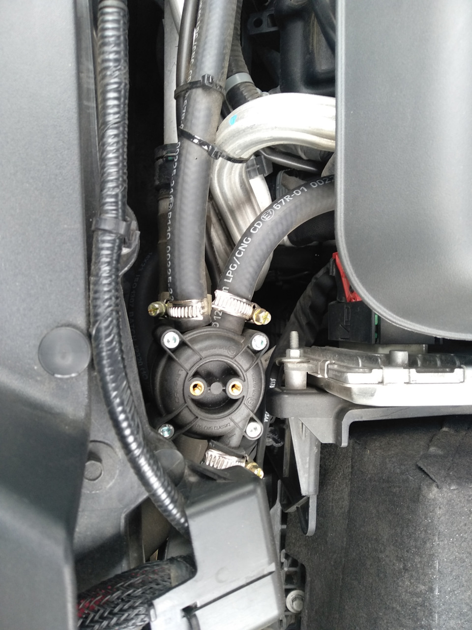 ГБО на Jeep Cherokee KL V6 3.2L 4