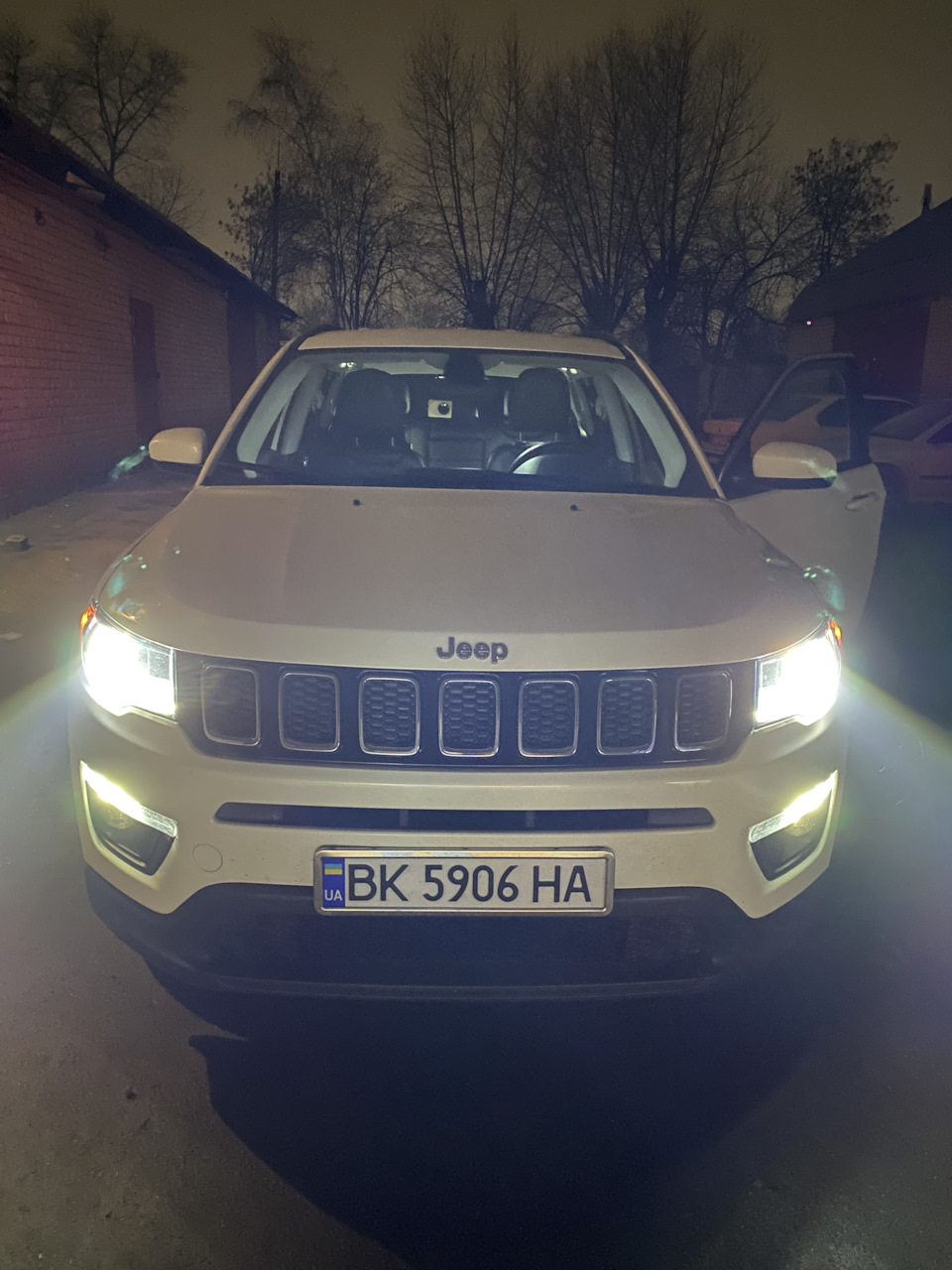 Заміна штатного галогену 4