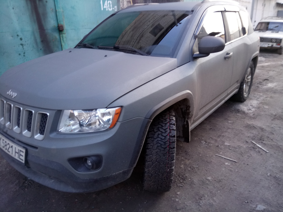 Jeep compass Гума літо 235 65 17 off road 5