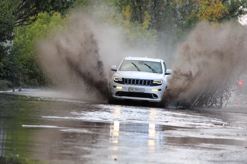 SRT vs калюжа :) 3