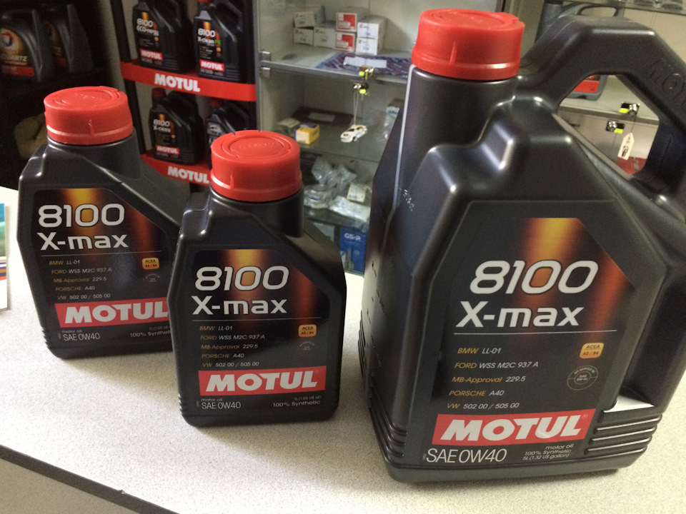 ОЛІЯ ДВИГУНА 0W40 Motul 8100 X-max 1