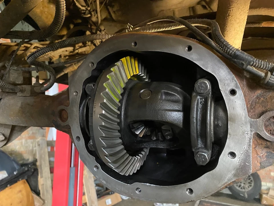 Ремонт мостів dana 35 / dana 30