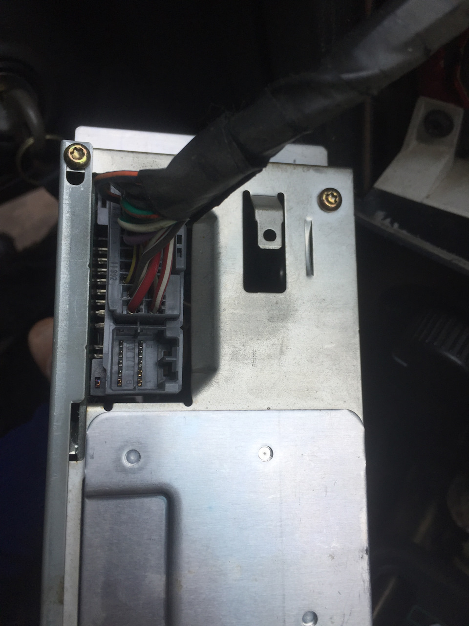 Додав AUX. Jeep wj Музика 3