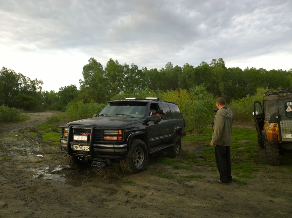GMC Yukon 4x4 5.7 v8 показав себе справжнім позашляховиком 3
