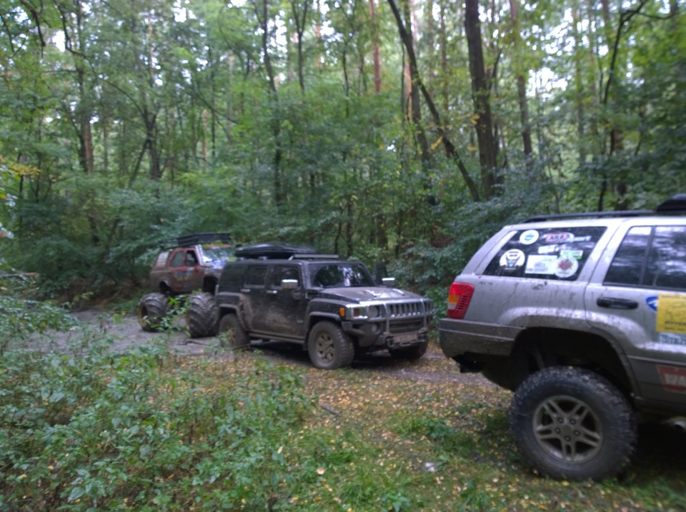 Hummer H3 3.7 and Grand Cherokee WJ 4.7 Offroad 4x4 2
