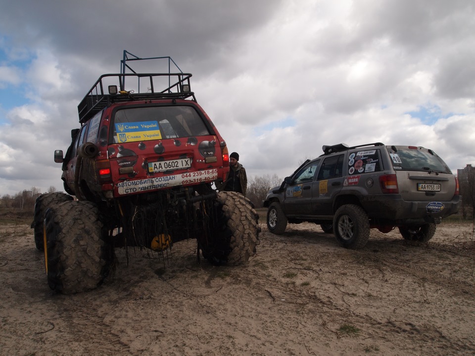 Jeep Grand Cherokee 4,7 V8 та NIVA-3d помста 4