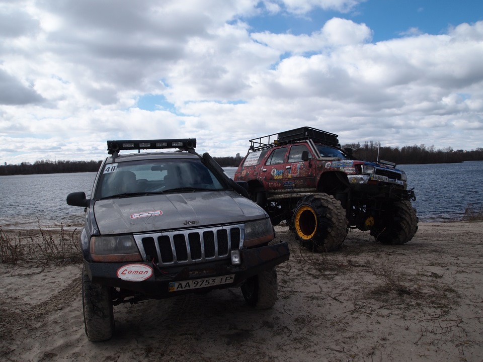 Jeep Grand Cherokee 4,7 V8 та NIVA-3d помста 3