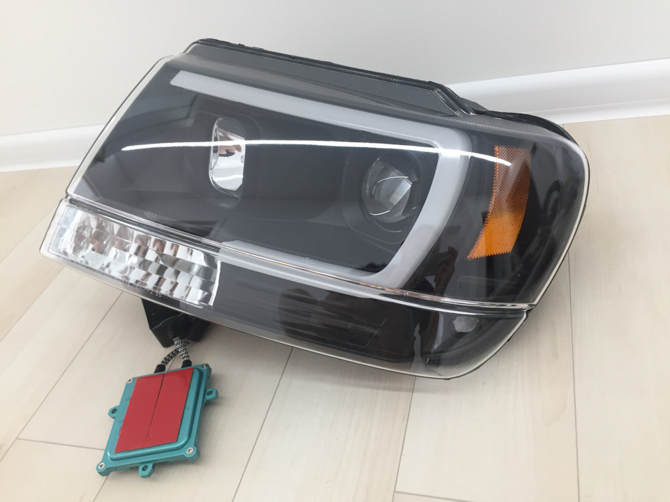 Нові фари WJ. Клеми. Spyder - Black LED DRL Bar Projector Headlights 4