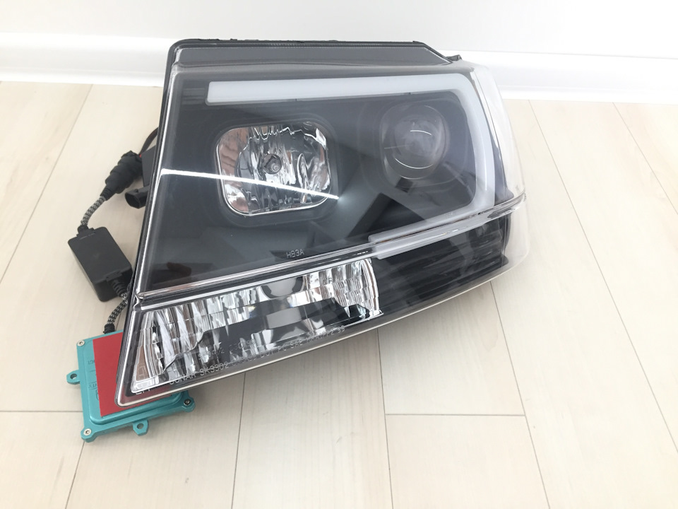 Нові фари WJ. Клеми. Spyder - Black LED DRL Bar Projector Headlights 3