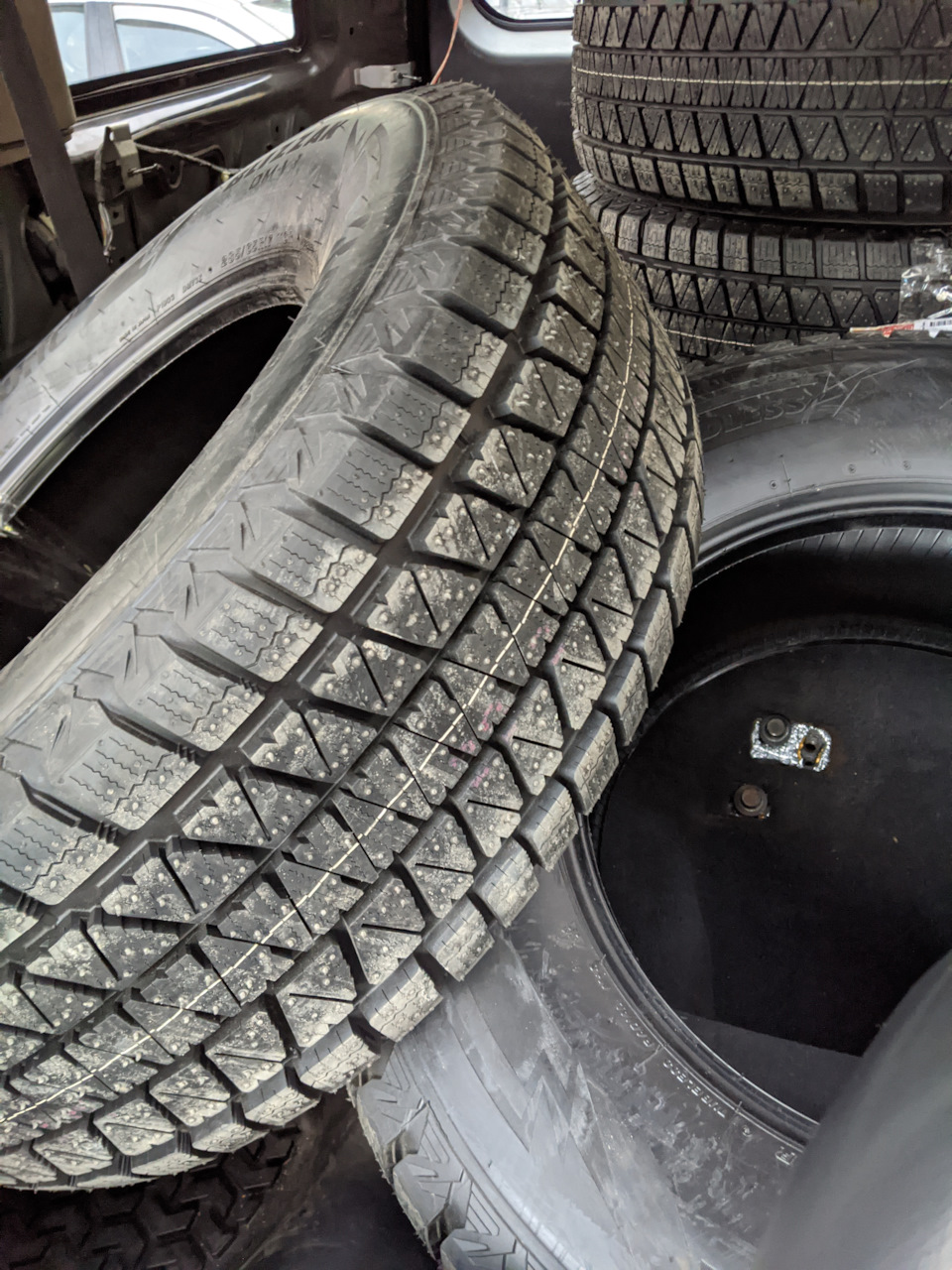Перевзулися. Зима Bridgestone Blizzak DM-V3 1