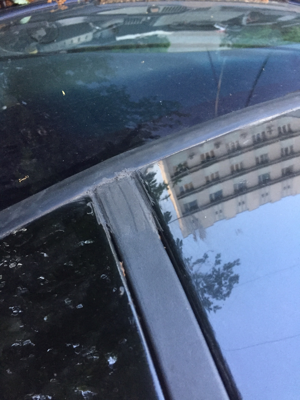 Потек дах, біля місця водія 2