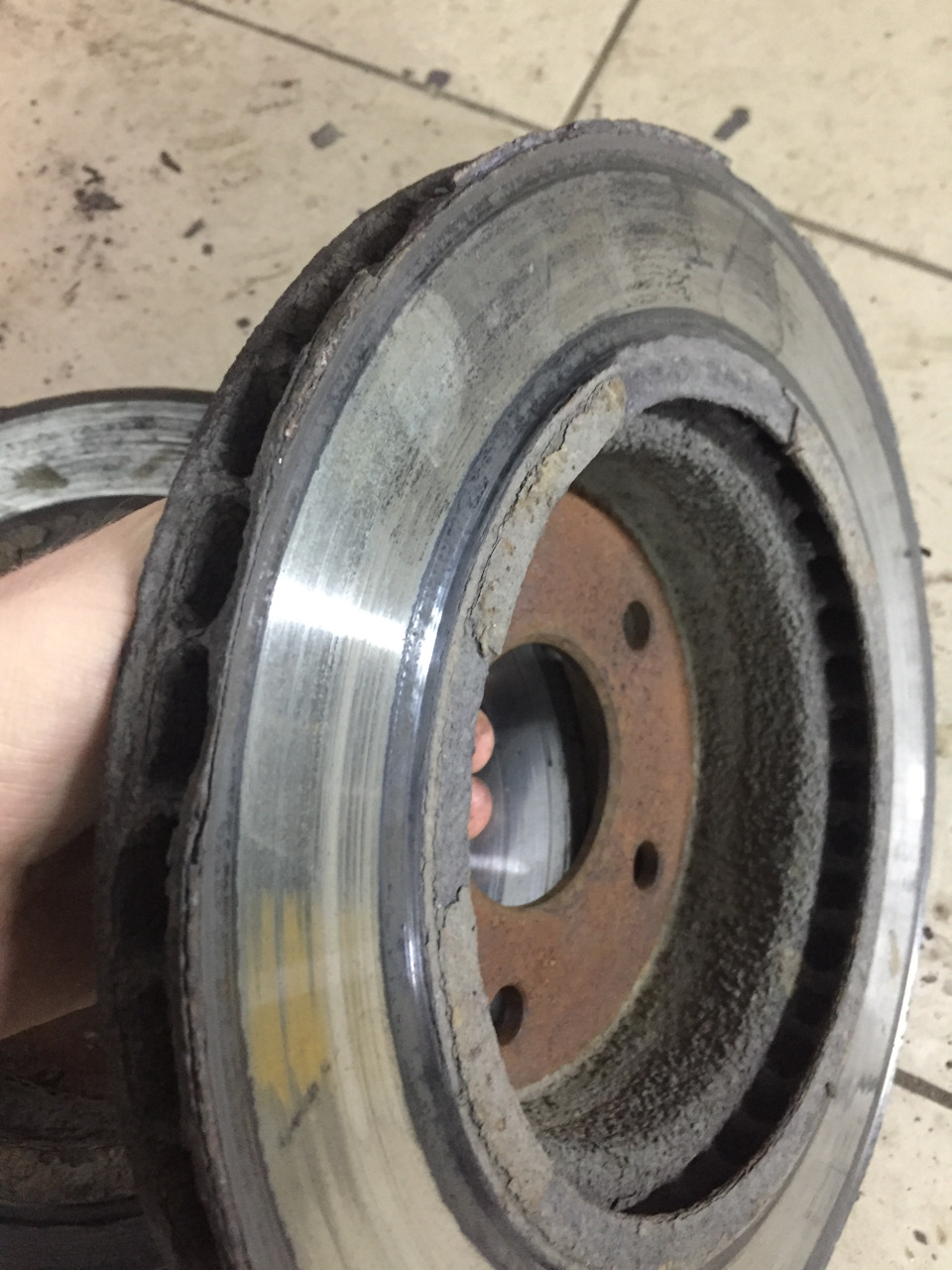 🔁 Заміна передніх гальмівних дисків Brembo 09.8852.11 4