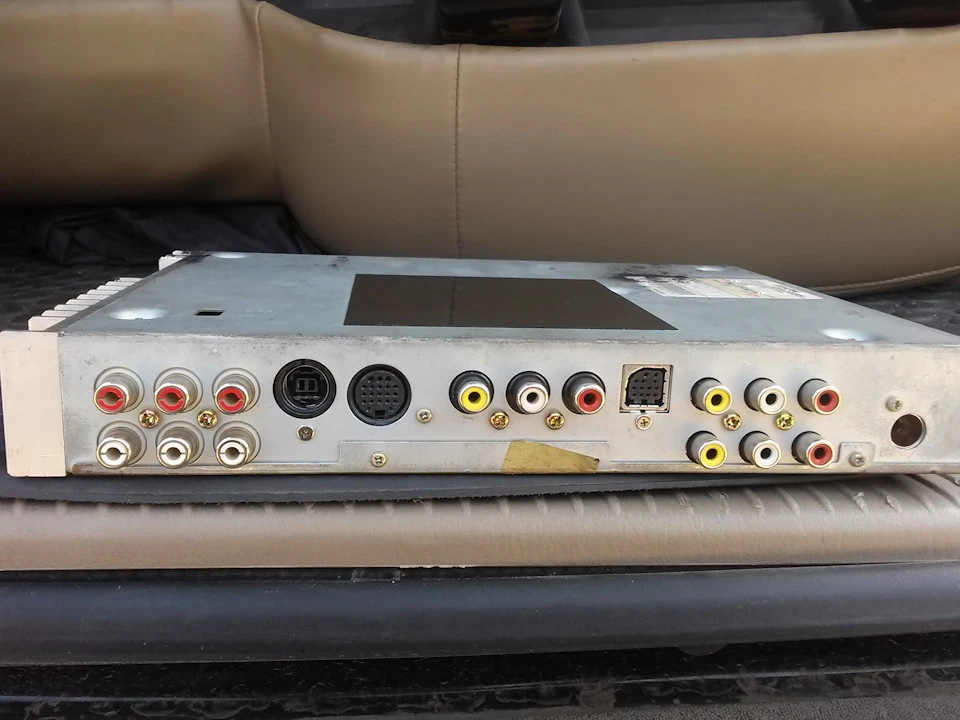 І я з AUX!