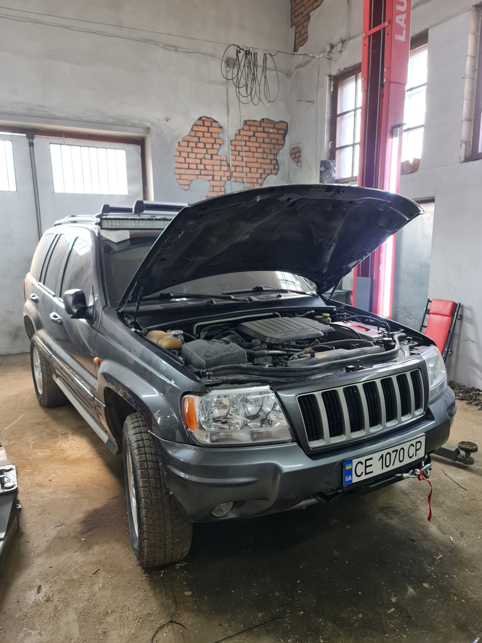 Встановлення прихованої Лебідки Dragon Winch 13000 5