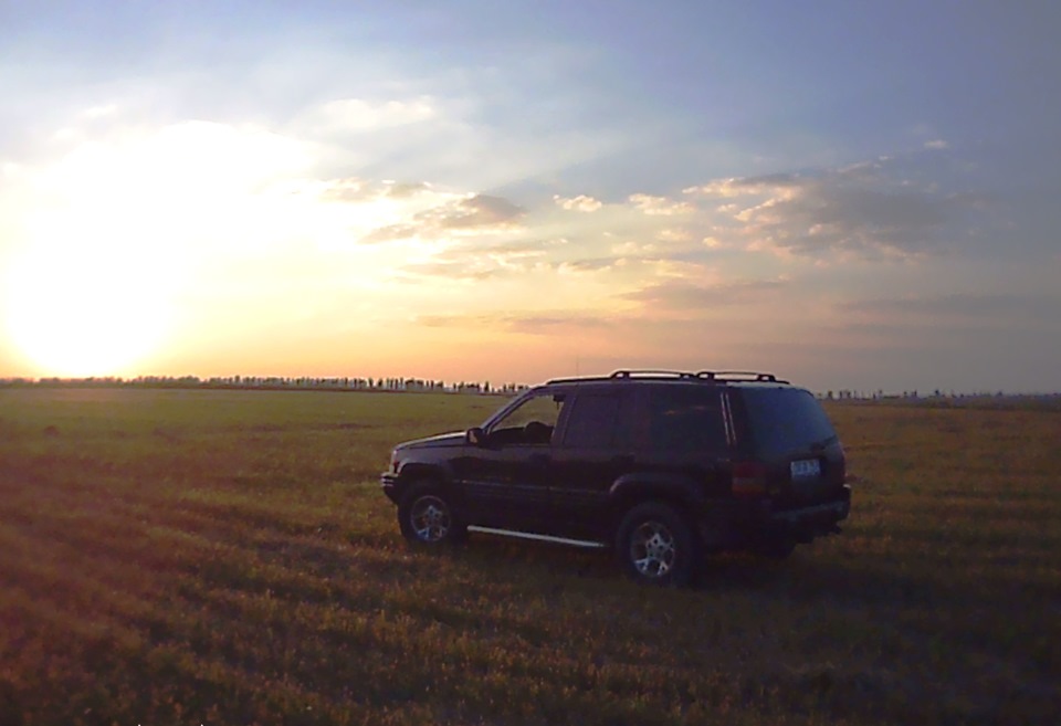Jeep Grand Cherokee (ZJ) ... Поле полюшко 1