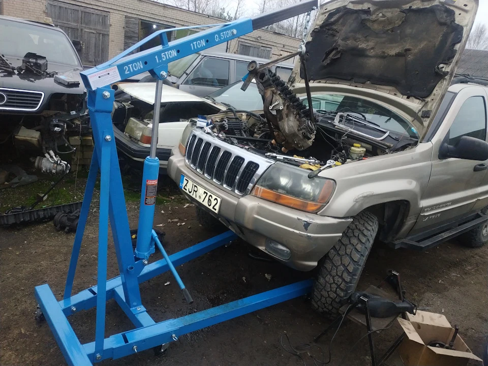 От і все пустив під ніж Чиріка