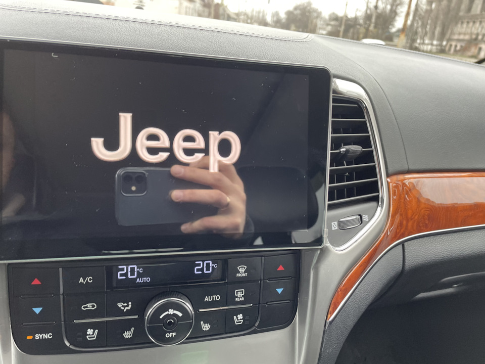 автомагнітола Teyes СС3 в Jeep WK2 дорестайл 1