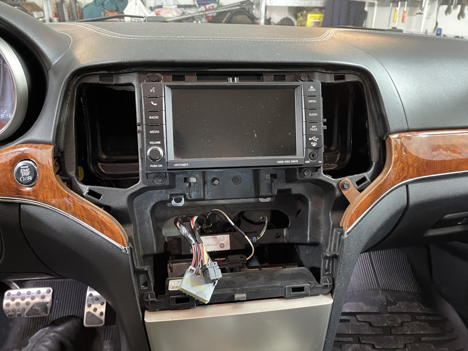 автомагнітола Teyes СС3 в Jeep WK2 дорестайл 2