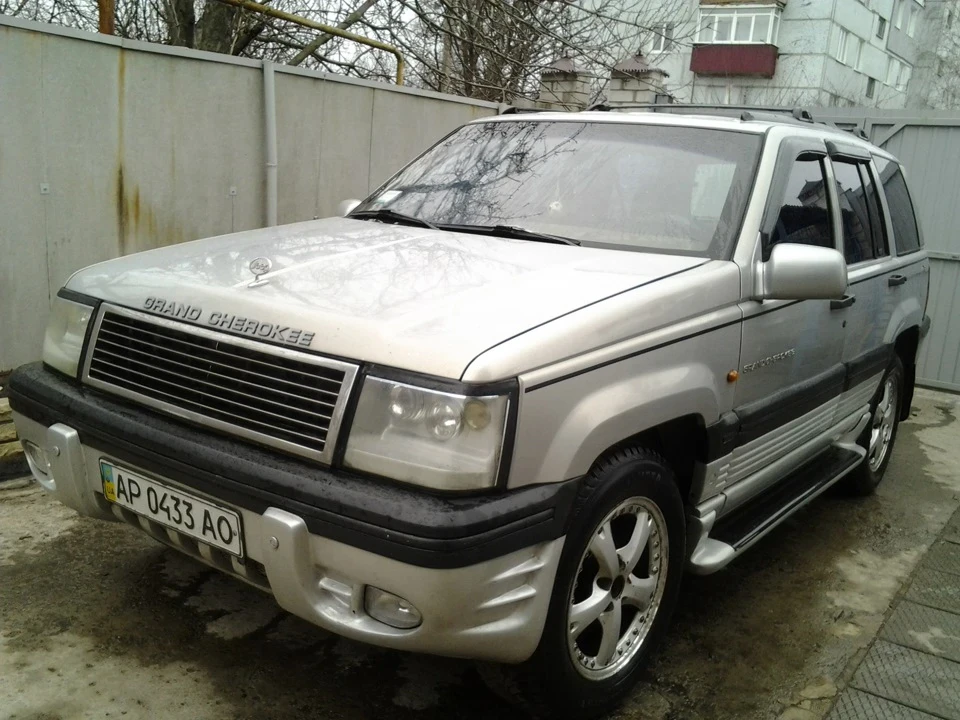 Пішов, а точніше поїхав)))