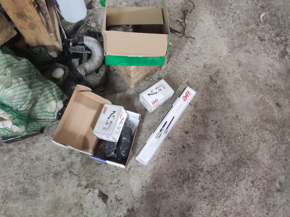 Невдала/вдала заміна гальмівних колодок та звільнення від постукування ходової. 3