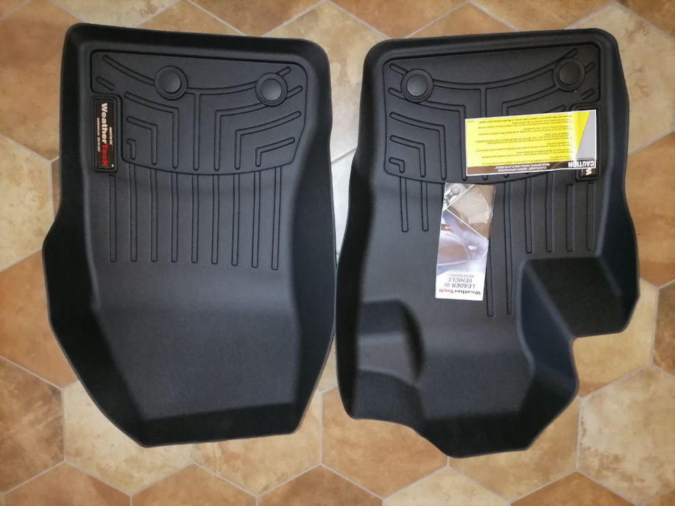 Передні лайнери WeatherTech 5