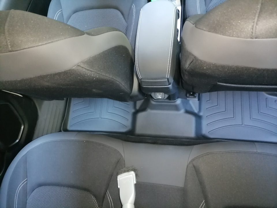 WeatherTech Jeep Renegade 2014 задні чорні 448142 3