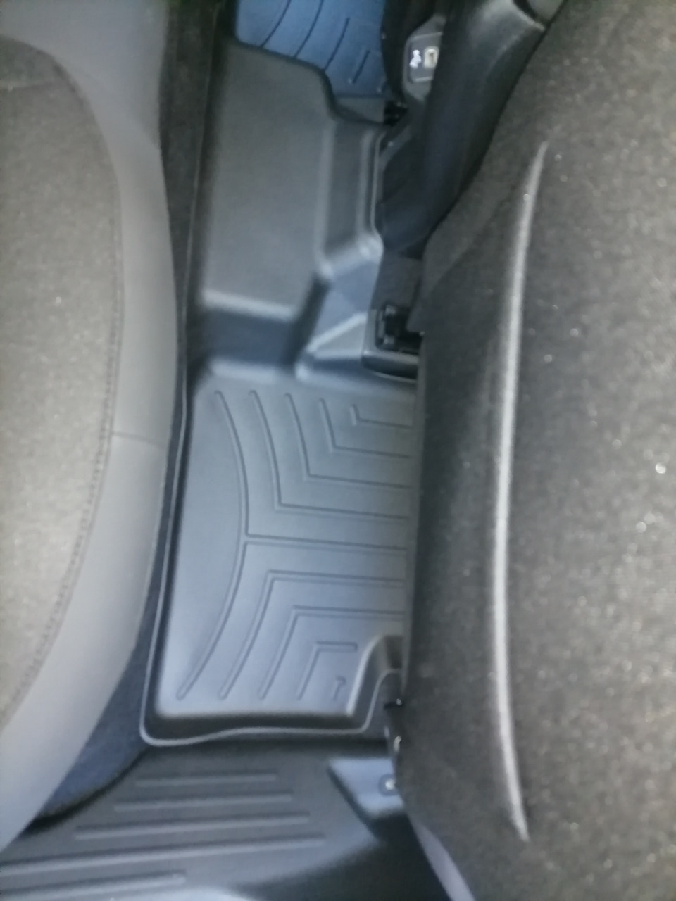 WeatherTech Jeep Renegade 2014 задні чорні 448142 1
