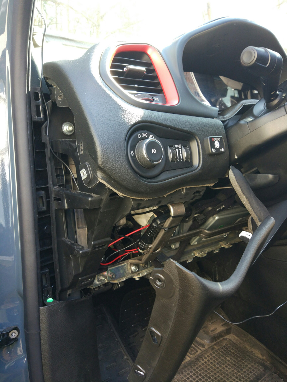 Реєстратор Xiaomi 70Mai Pro на Jeep Renegade 4