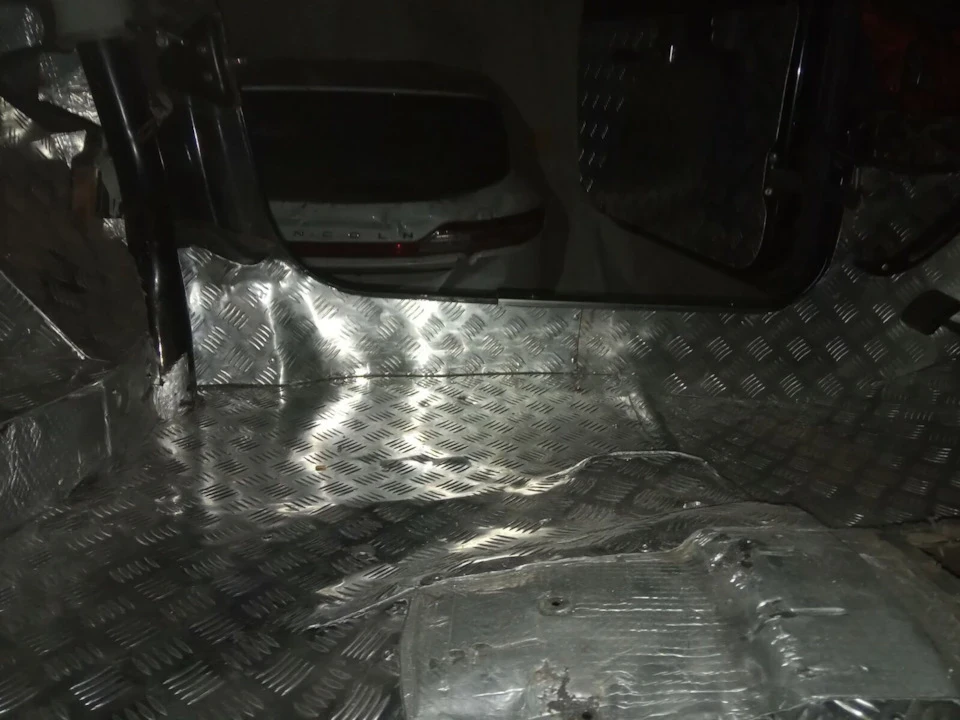 Обшиваємо салон алюмінієм