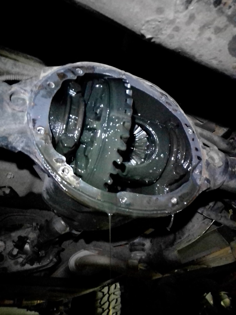 Задній міст Dana 35 (заміна мастила) 3