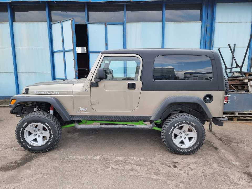 Встановлення дисків і гум Mickey Thompson Baja Mtz P3 - Lt375x65r16 2
