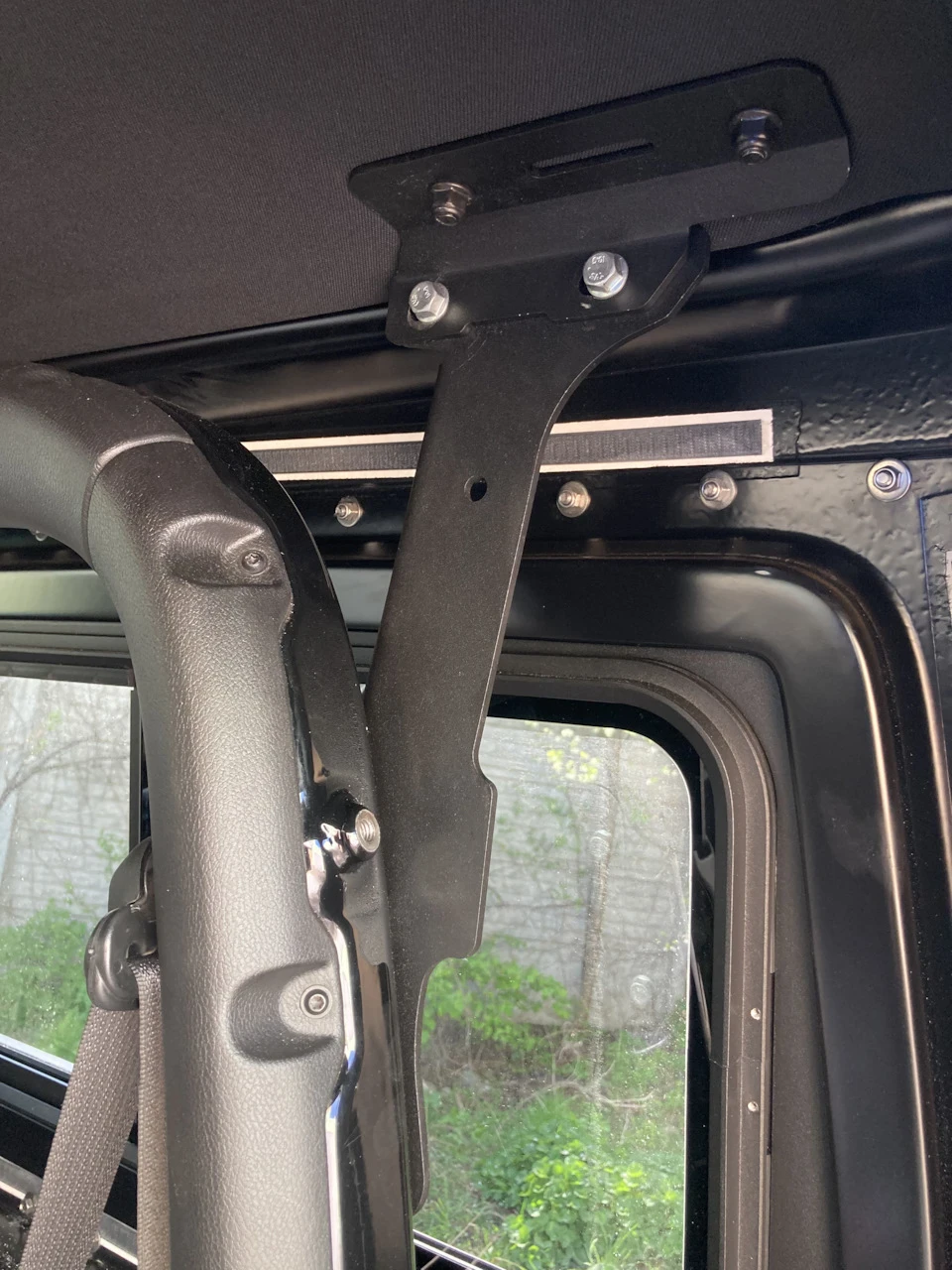 MAXIMUS-3 JL ROOF RACK SYSTEM