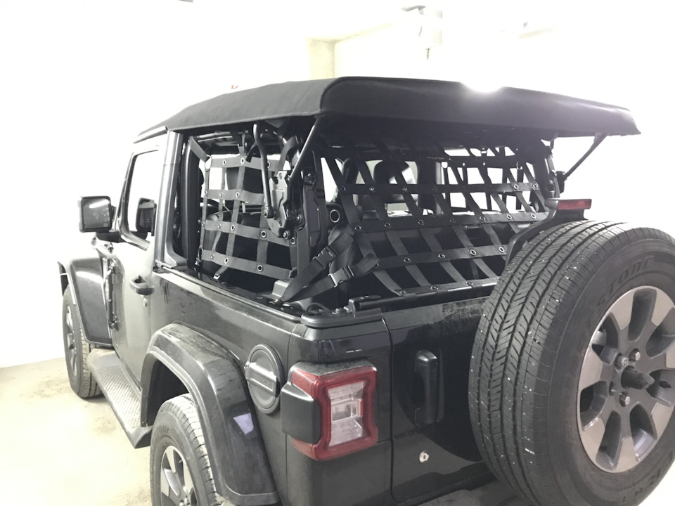 Mopar Twill Soft Top та сітка DirtyDog 4