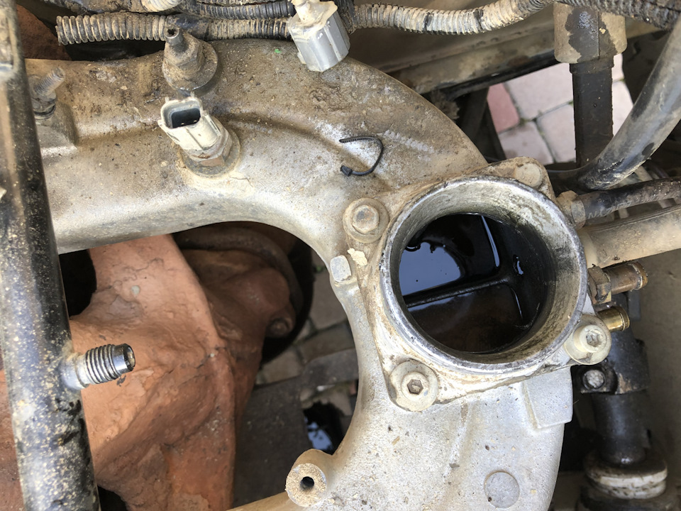 Розбираємося, 2.5 на звалище. Підготовка до свапа 4.0L 2