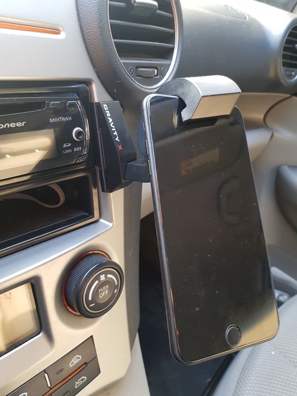 Новий автотримач для телефону 4