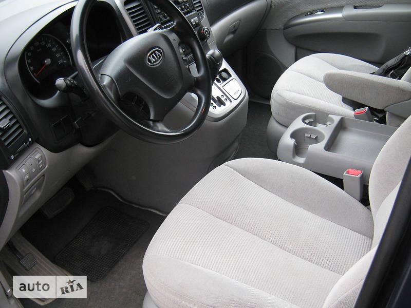 Kia Carnival 2007 1